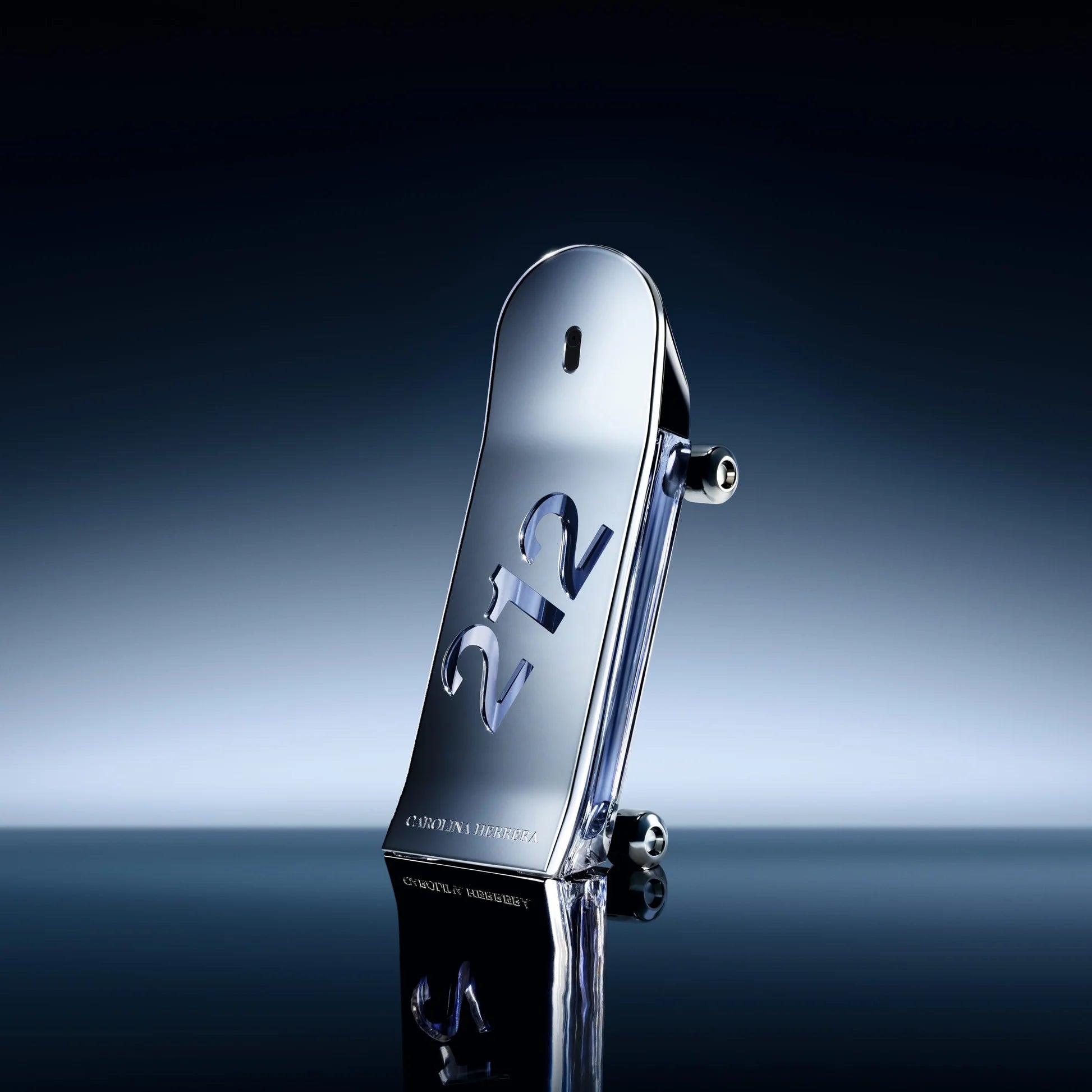 Carolina Herrera 212 Men Heroes Forever Young Eau De Toilette 50ml